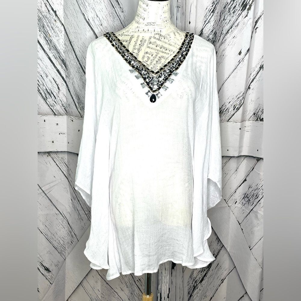AMIANI Top Coverup White Embellished Batwing S